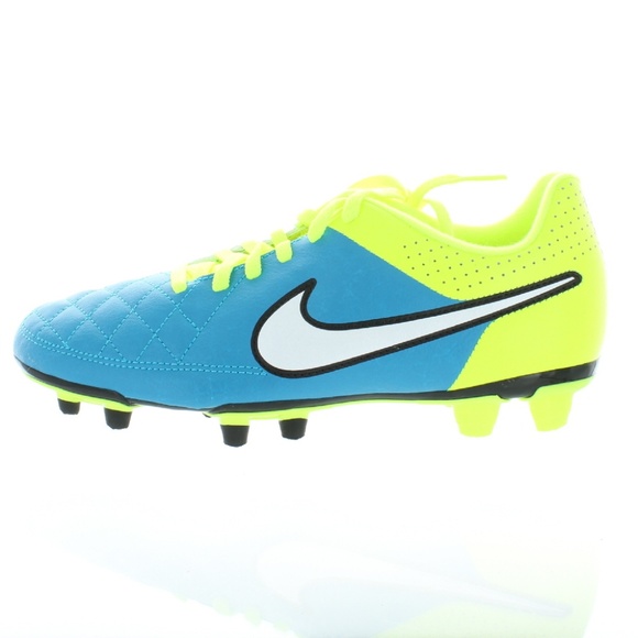 women's tiempo soccer cleats